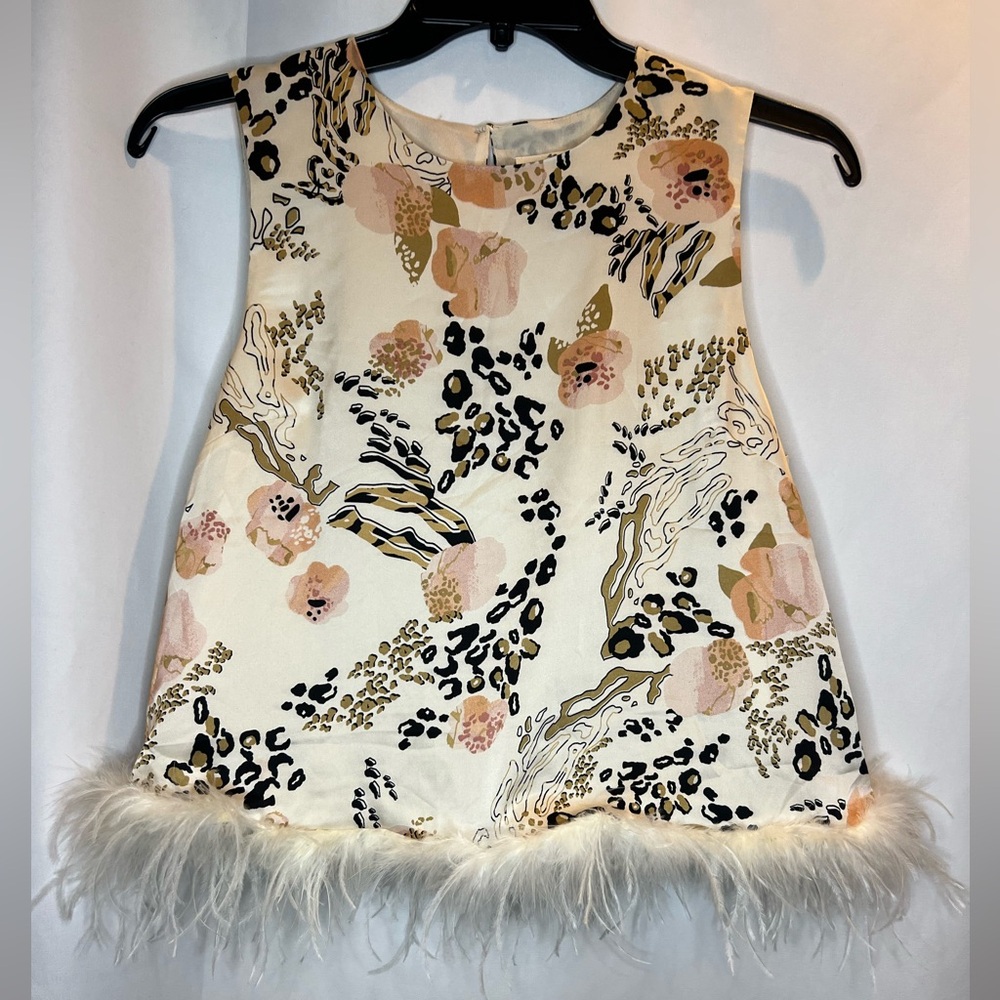 Entro Boutique Brand Darling Muse Top Medium NWT leopard and faux feather detail
